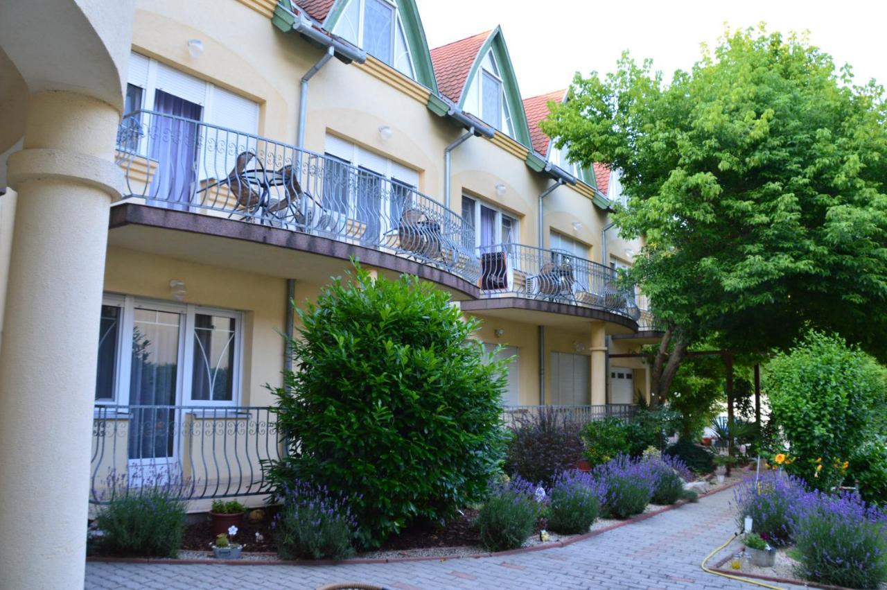 Hotel Harka Harkány Extérieur photo