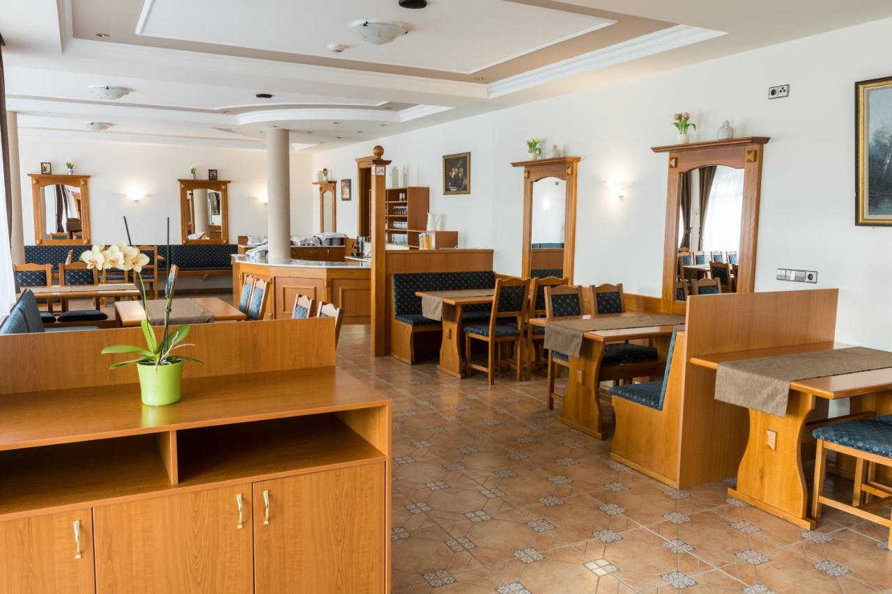 Hotel Harka Harkány Extérieur photo