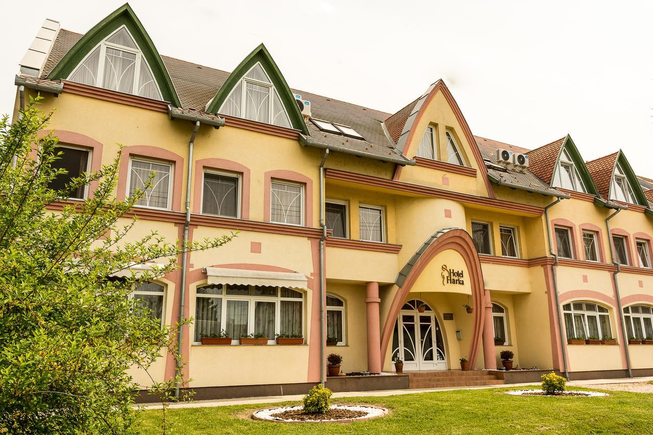Hotel Harka Harkány Extérieur photo