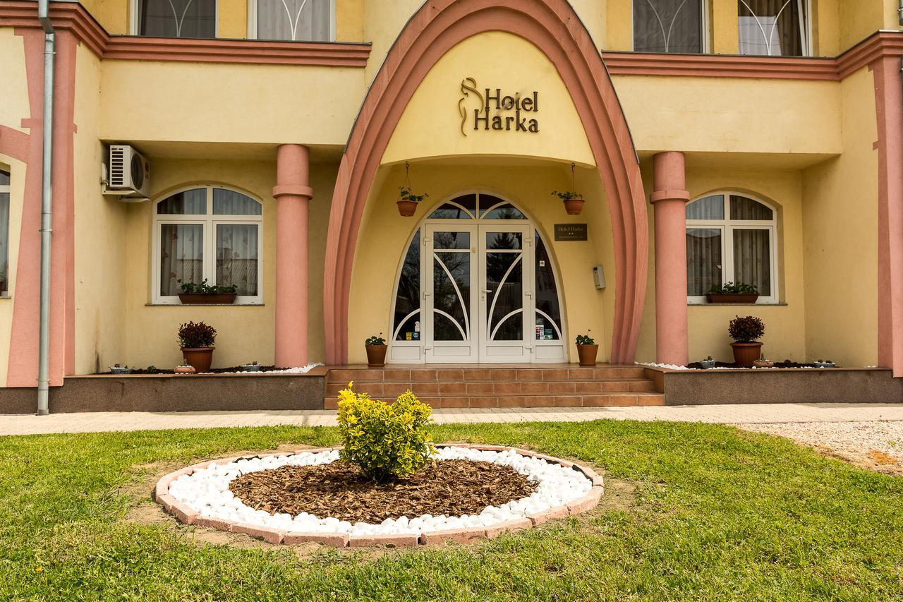 Hotel Harka Harkány Extérieur photo
